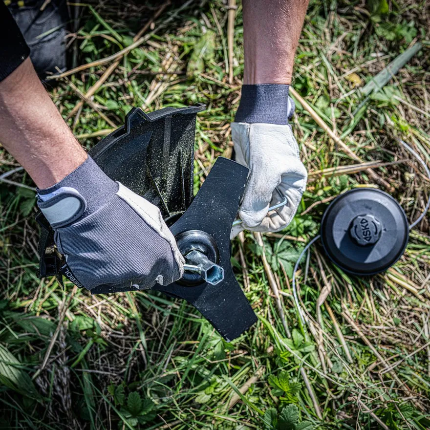 Akkuraivaussaha/siimaleikkuri Skil 0260 CA, 20V, ilman akkua