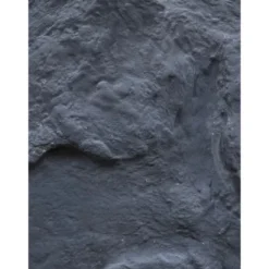 Efektiseinä Basebeton Rockwall tasoitetun seinän päälle, asennettuna, eri värejä