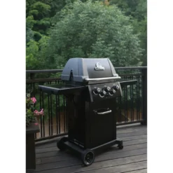 Kaasugrilli Broil King Royal 390 Shadow, 3 poltinta, sivukeitin, varraspaahdin