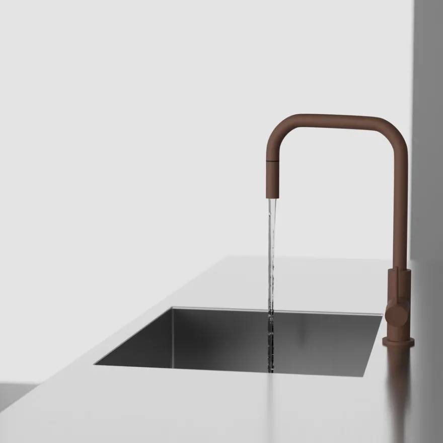 Keittiöhana Scandtap Steel Accent Square Rust, ulosvedettävä juoksuputki, ruskea