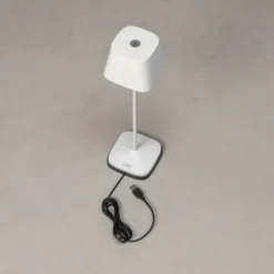 LED-pöytävalaisin Konstsmide Capri, ladattava, valkoinen
