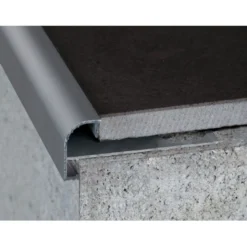 Parvekelistan ulkokulmapala Euroshrink alumiini e-242a, 12.5mm, eri värejä