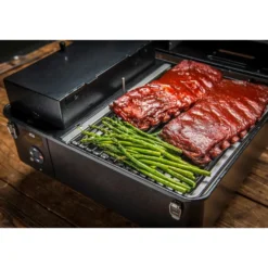 Pellettigrilli Traeger Ranger, musta