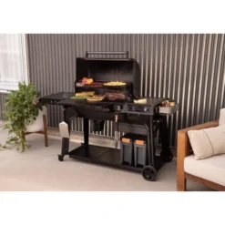 Pellettigrilli Traeger Woodridge Pro, musta