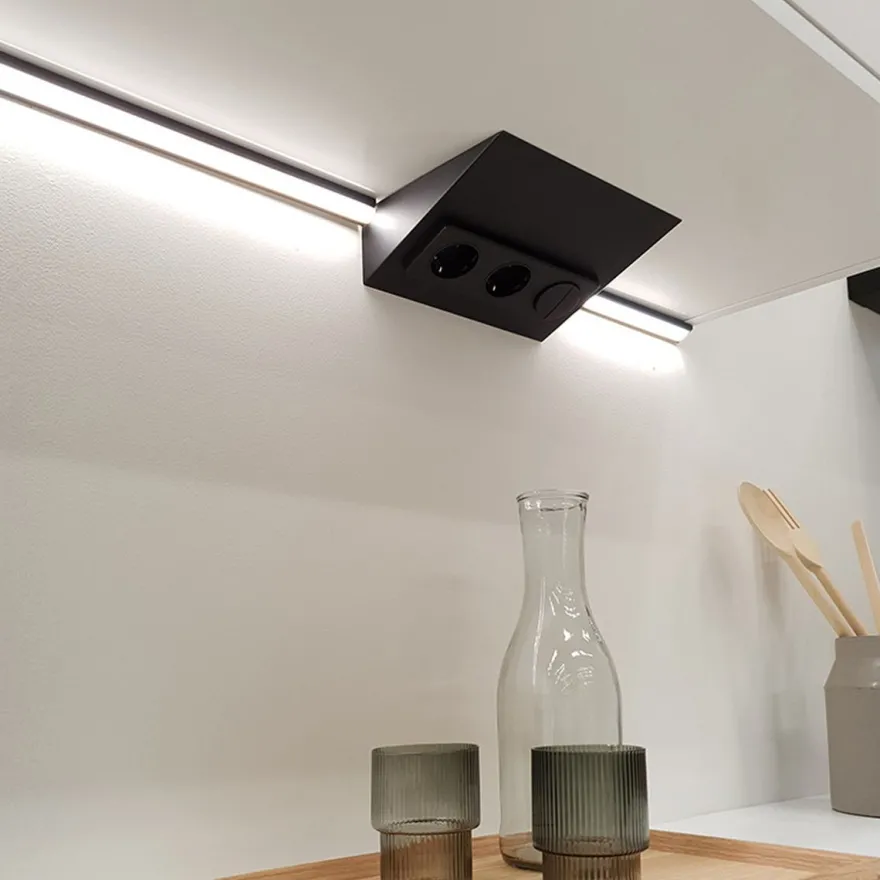 Pistorasia Limente Luxa-31, 30W, 24V LED-virtalähde, kytkin, rst