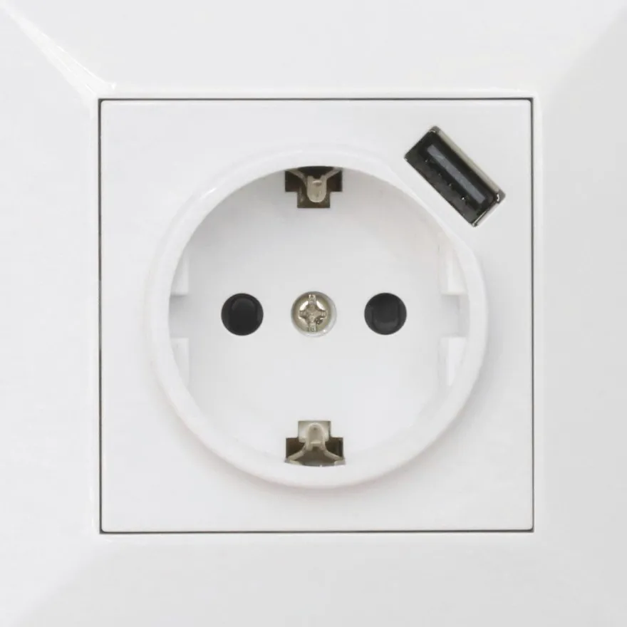 Pistorasia USB-laturilla Malmbergs Delta, 1-osainen, 1 x USB, valkoinen