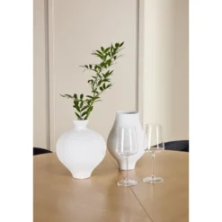 Pyöreä ruokailuryhmä Venture Home, Ø120/170x120cm Strada-pöytä + 4 Edina-tuolia, sametti, eri värejä