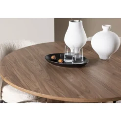 Pyöreä ruokailuryhmä Venture Home, Ø110cm Olivia-pöytä + 4 valkoista Agnes-tuolia, bouclé
