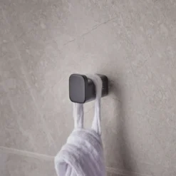 Pyyhekoukku Hansgrohe AddStoris Q, nuppi, eri värejä