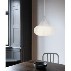 Riippuvalaisin Noor Bello, Ø290mm, valkoinen