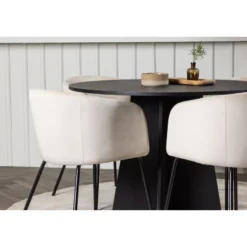 Ruokailuryhmä Venture Home, ⌀110cm musta Bootcut-pöytä + 4 beigeä Berit-tuolia, sametti