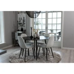Ruokailuryhmä Venture Home, ⌀100cm musta Silar-pöytä + 4 valkoista Polar Fluff -tuolia