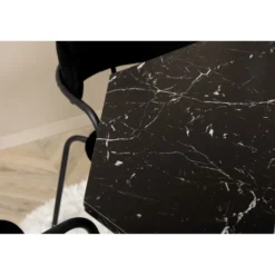 Ruokailuryhmä Venture Home, ⌀110cm musta Marbs-pöytä + 4 mustaa Arrow-tuolia