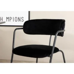 Ruokailuryhmä Venture Home, ⌀110cm musta Marbs-pöytä + 4 mustaa Arrow-tuolia