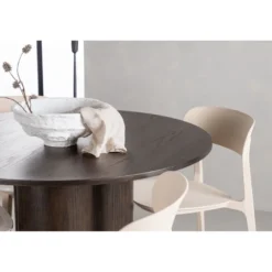Ruokailuryhmä Venture Home, Olivia-pöytä + 4 beigeä Åstol-tuolia