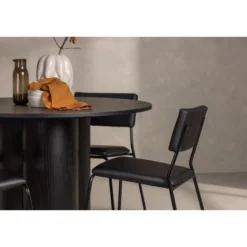 Ruokailuryhmä Venture Home, Olivia-pöytä + 4 mustaa Kenth-tuolia, keinonahka