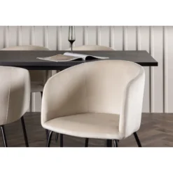 Ruokailuryhmä Venture Home, 220x100cm musta Ystad -pöytä + 6 beigeä Berit-tuolia, sametti