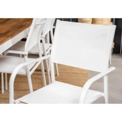 Ruokailuryhmä Venture Home, 205x90cm akaasia/valkoinen Bois-pöytä + 6 valkoista, pinottavaa Santorini-tuolia