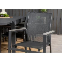 Ruokailuryhmä Venture Home,160/240x100cm jatkettava musta Marbella-pöytä + 8 mustaa, pinottavaa Parma-tuolia