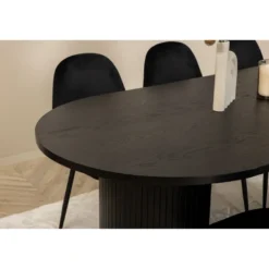Ruokailuryhmä Venture Home, 200x90cm musta Bianca Oval -pöytä + 6 mustaa Polar-tuolia, sametti