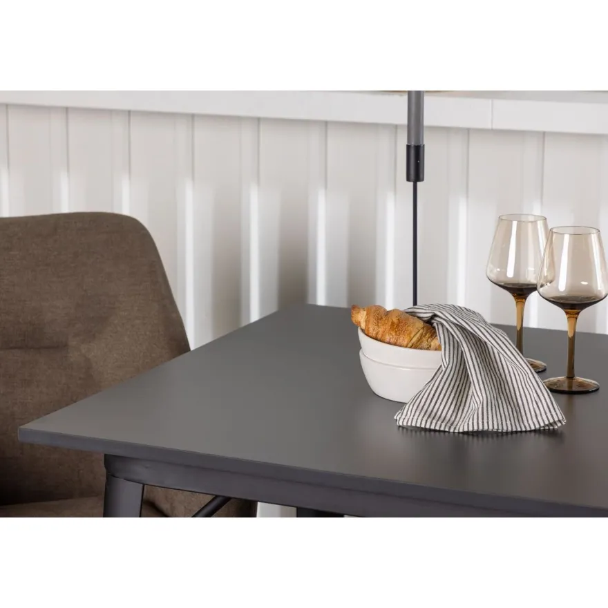 Ruokailuryhmä Venture Home, 80x80cm musta Tempe-pöytä + 2 ruskeaa Tomorrow-tuolia
