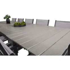 Ruokailuryhmä Venture Home, 229/310x100cm jatkettava harmaa/musta Levels-pöytä + 10 pinottavaa Copacabana-tuolia