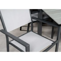 Ruokailuryhmä Venture Home, 229/310x100cm jatkettava harmaa/musta Levels-pöytä + 10 pinottavaa Copacabana-tuolia