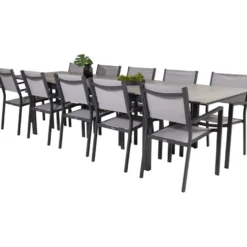 Ruokailuryhmä Venture Home, 229/310x100cm jatkettava harmaa/musta Levels-pöytä + 10 pinottavaa Copacabana-tuolia