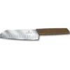 Santoku-kokkiveitsi Victorinox Swiss Modern, 17cm, ovaalihiottu, ruskea