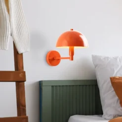 Seinävalaisin Linento Lighting Togg 2, Ø20cm, E14, eri värejä