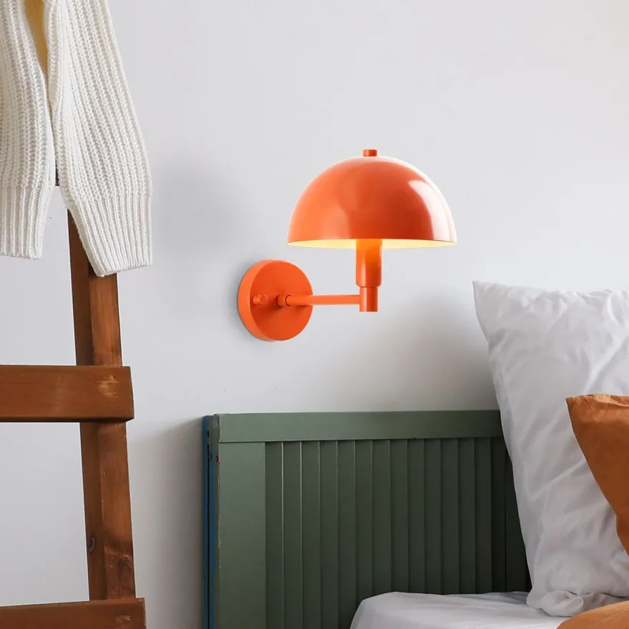 Seinävalaisin Linento Lighting Togg 2, Ø20cm, E14, eri värejä
