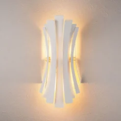 Seinävalaisin Linento Lighting Linea