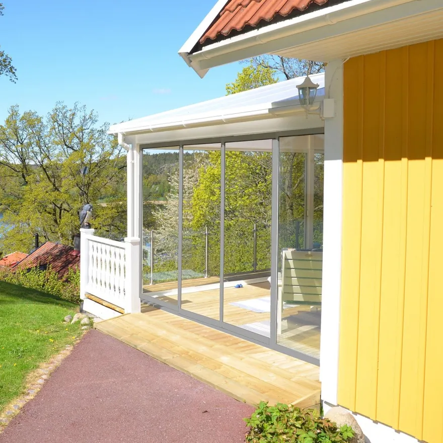 Terassin liukuovi Landskap Stadig, pidennetty kesäkausi, 3 osaa, eri kokoja, eri värejä